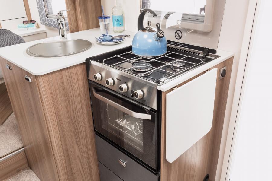 Интерьер Swift Motorhomes Escape 694 2016 года  (фото 5 из 7)